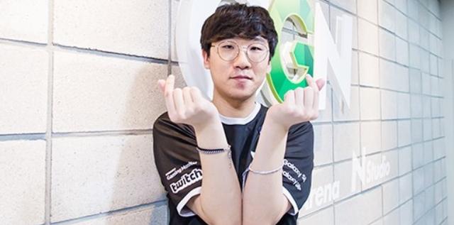 足协杯决赛裁判：韩国裁判高亨进任主裁，德国裁判丹克特任VAR